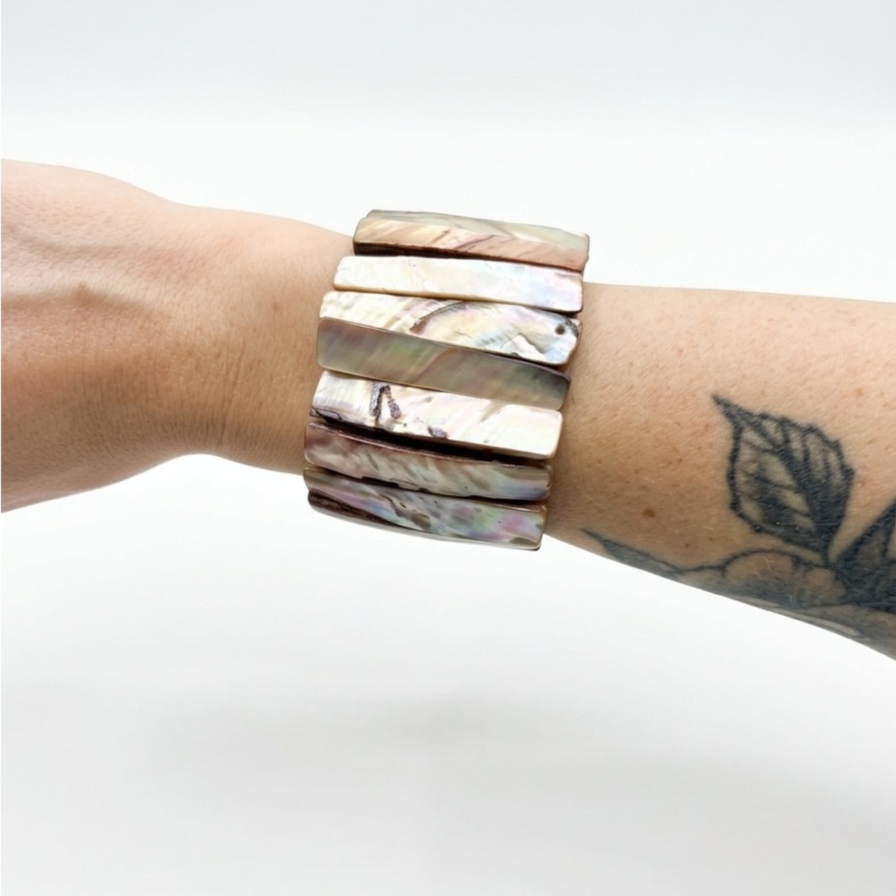 Iridescent Mother of Pearl Abalone Stretch Bracelet - Women Jewelry